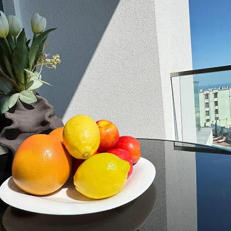 Апартаменти Modern Sea View Варна