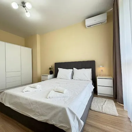 Modern Sea View Апартаменти *