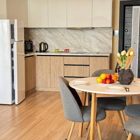 Апартаменти Modern Sea View *