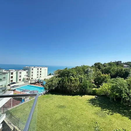 Modern Sea View Apartman Várna
