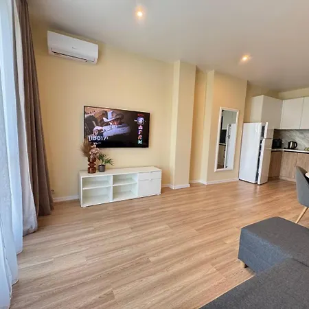 Апартаменти Modern Sea View Варна